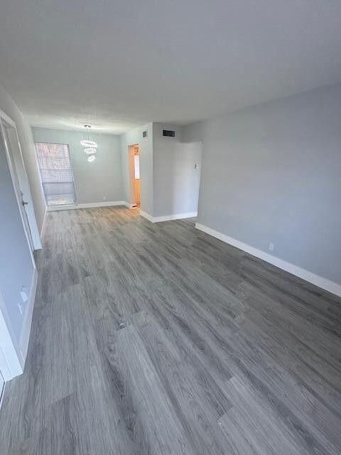 For Sale: $105,000 (1 beds, 1 baths, 850 Square Feet)