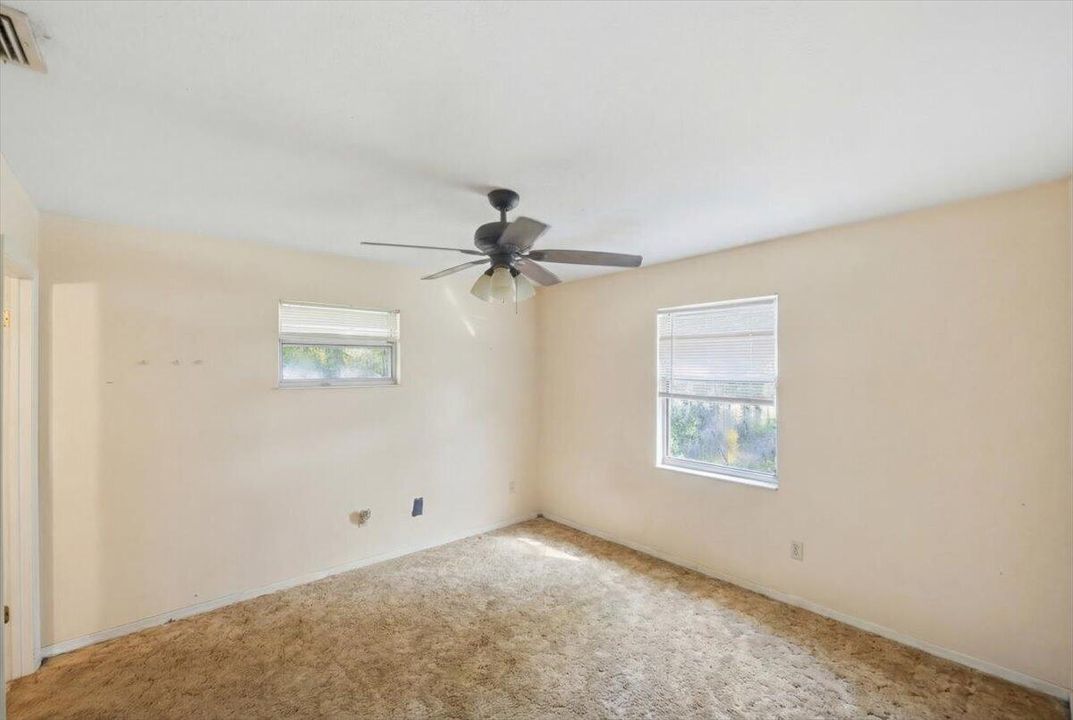 For Sale: $325,000 (3 beds, 2 baths, 1626 Square Feet)