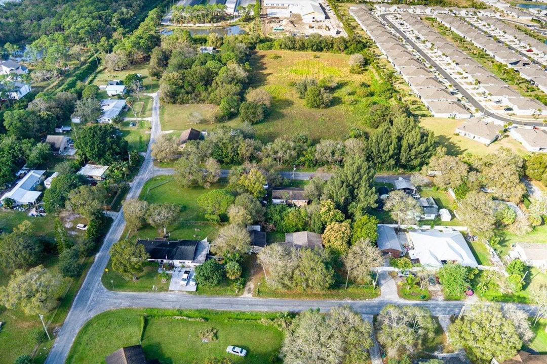 For Sale: $325,000 (3 beds, 2 baths, 1626 Square Feet)