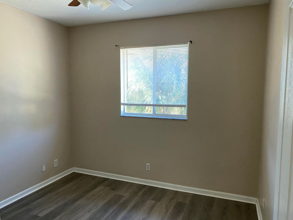 В аренду: $2,800 (3 спален, 2 ванн, 1574 Квадратных фут)