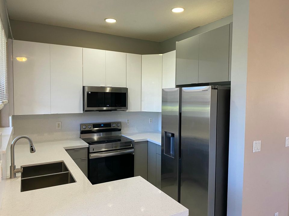 В аренду: $2,800 (3 спален, 2 ванн, 1574 Квадратных фут)