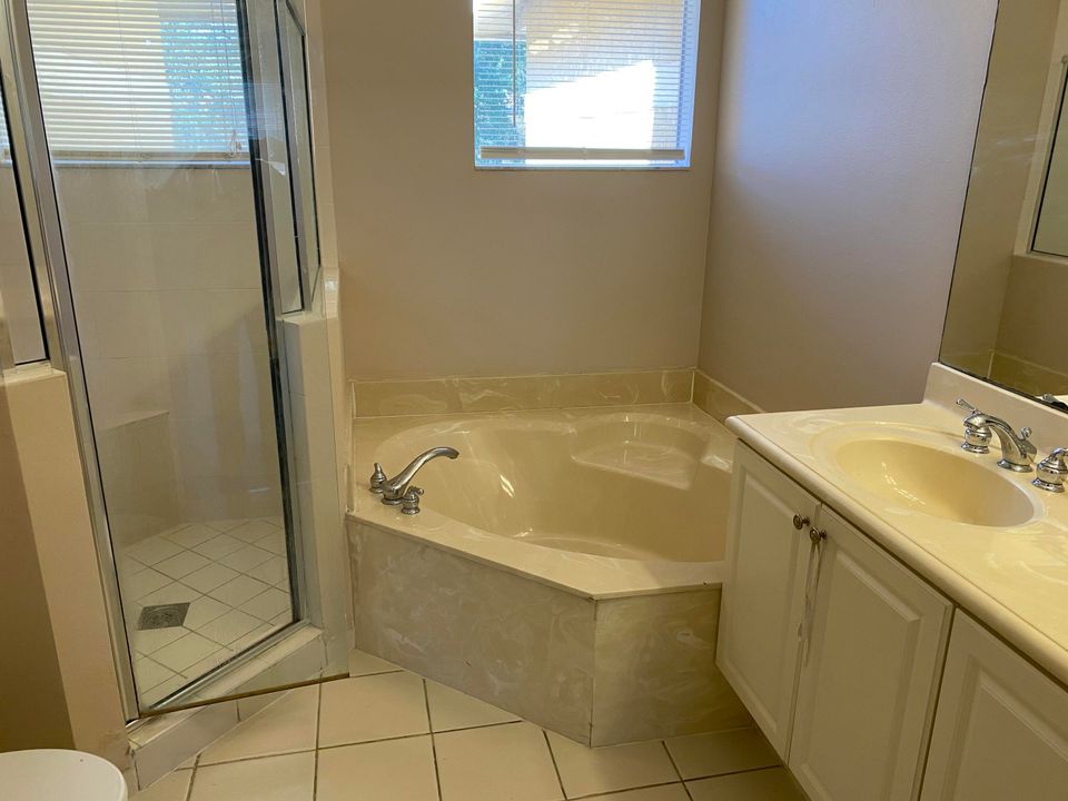 В аренду: $2,800 (3 спален, 2 ванн, 1574 Квадратных фут)