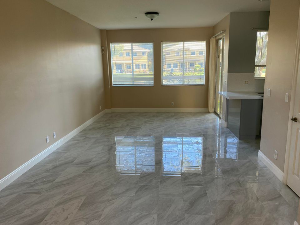 В аренду: $2,800 (3 спален, 2 ванн, 1574 Квадратных фут)