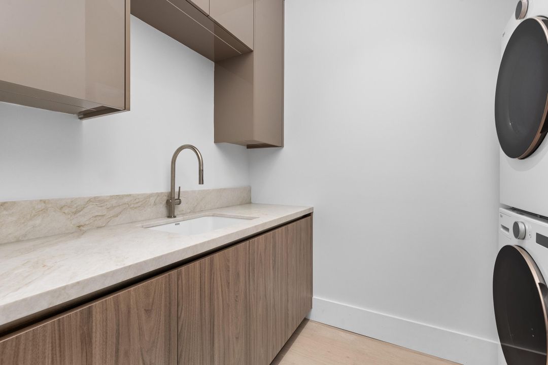 En Venta: $6,750,000 (6 camas, 6 baños, 5577 Pies cuadrados)