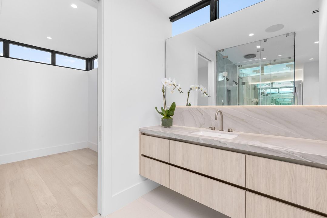 En Venta: $6,750,000 (6 camas, 6 baños, 5577 Pies cuadrados)