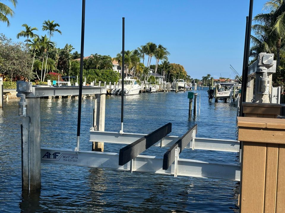 待售: $1,600,000 (4 贝兹, 2 浴室, 2662 平方英尺)