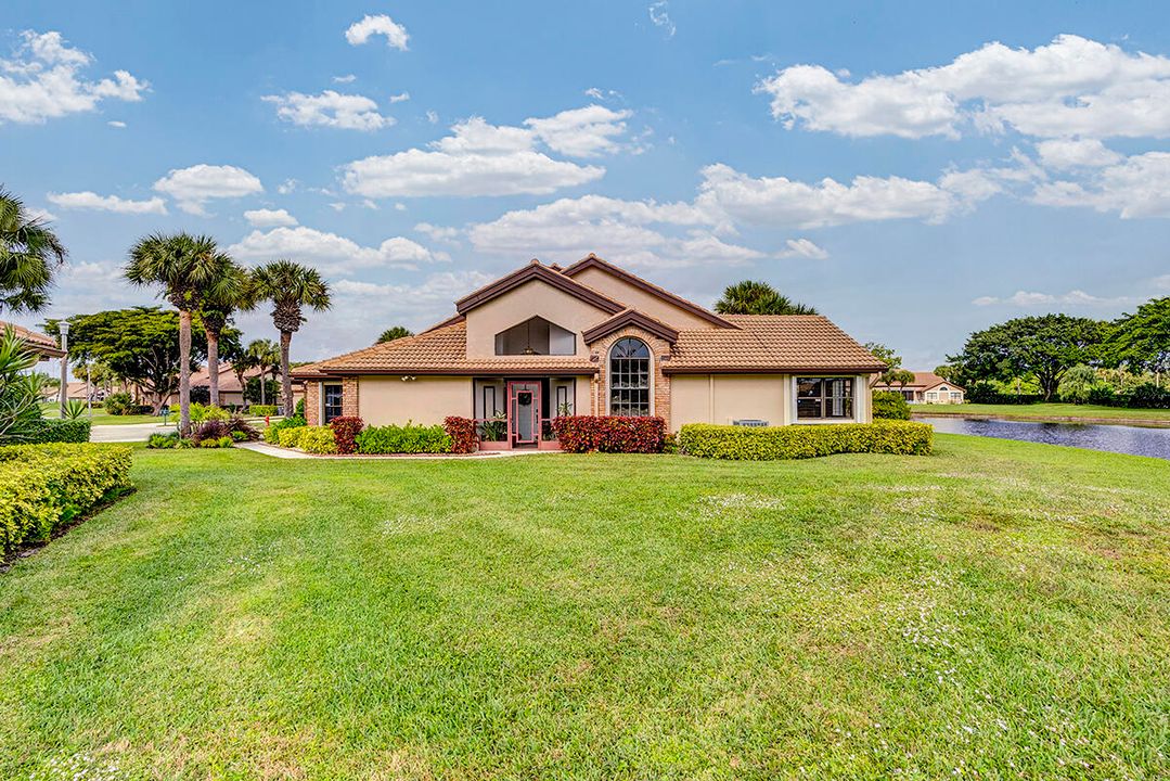 For Sale: $359,000 (3 beds, 2 baths, 2180 Square Feet)