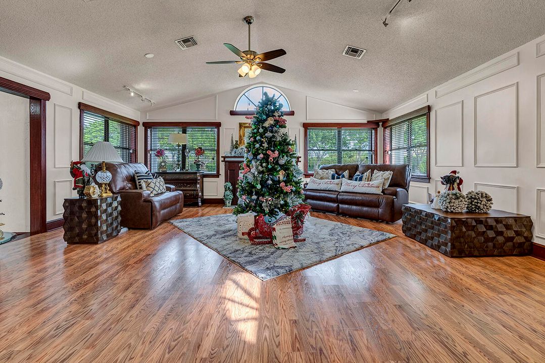 For Sale: $359,000 (3 beds, 2 baths, 2180 Square Feet)