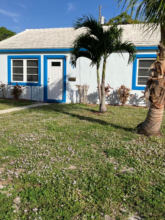 For Rent: $3,000 (3 beds, 2 baths, 1110 Square Feet)