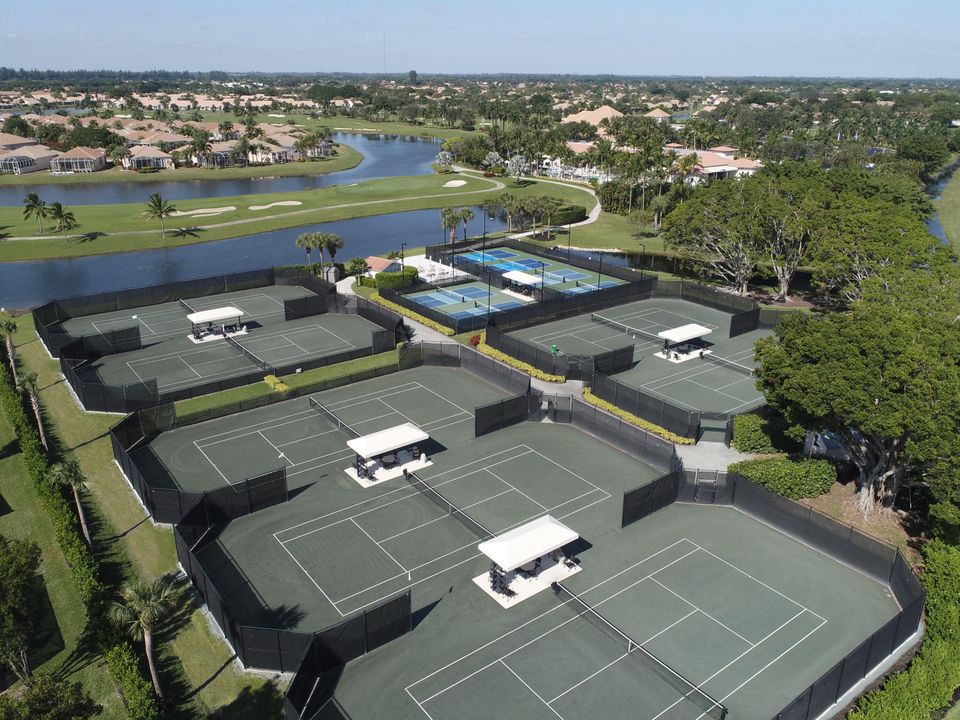 For Sale: $359,000 (3 beds, 2 baths, 2180 Square Feet)