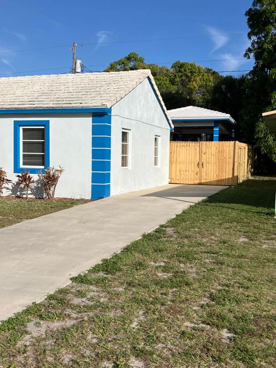 For Rent: $3,000 (3 beds, 2 baths, 1110 Square Feet)