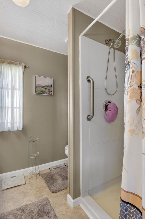 На продажу: $184,900 (3 спален, 2 ванн, 1440 Квадратных фут)