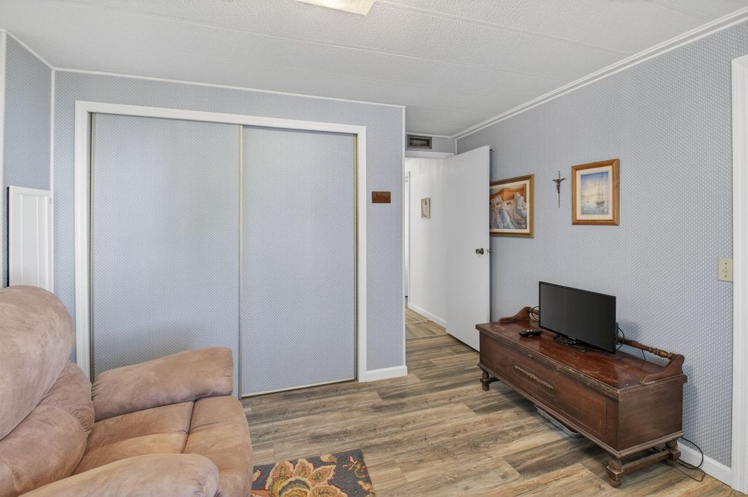 На продажу: $184,900 (3 спален, 2 ванн, 1440 Квадратных фут)