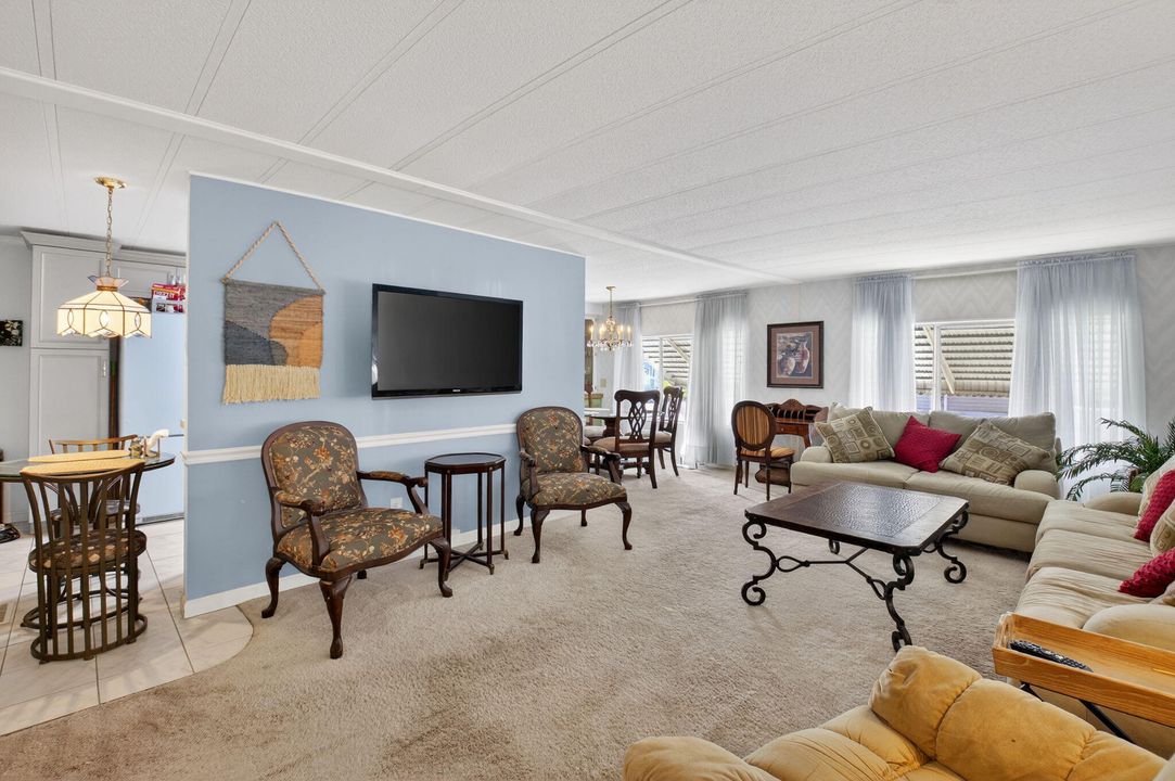 На продажу: $184,900 (3 спален, 2 ванн, 1440 Квадратных фут)