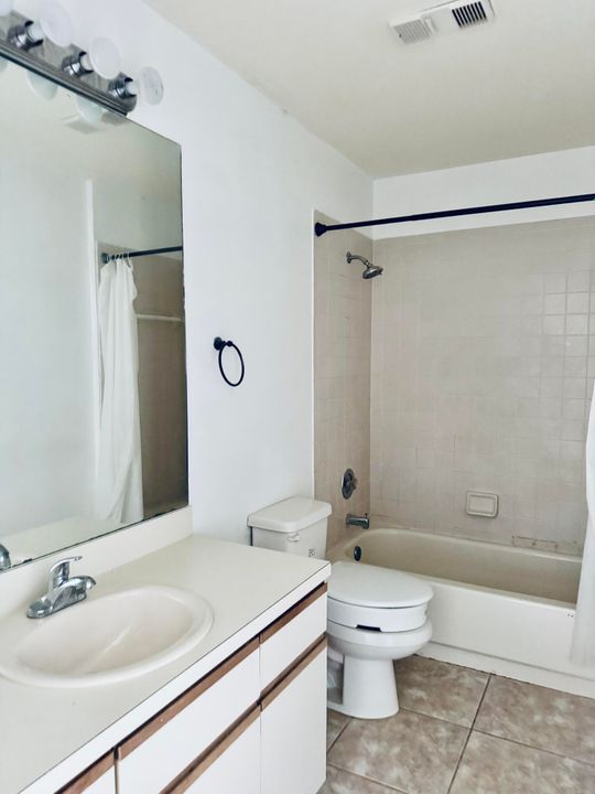 For Sale: $240,000 (3 beds, 2 baths, 1267 Square Feet)