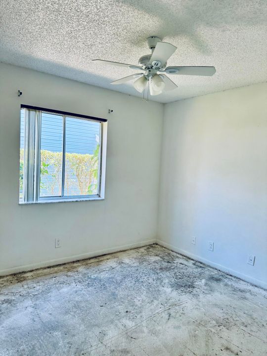 For Sale: $240,000 (3 beds, 2 baths, 1267 Square Feet)