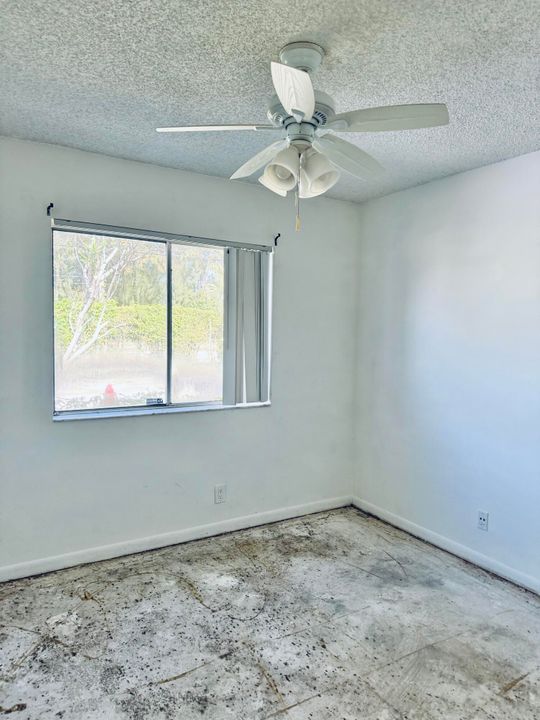 For Sale: $240,000 (3 beds, 2 baths, 1267 Square Feet)