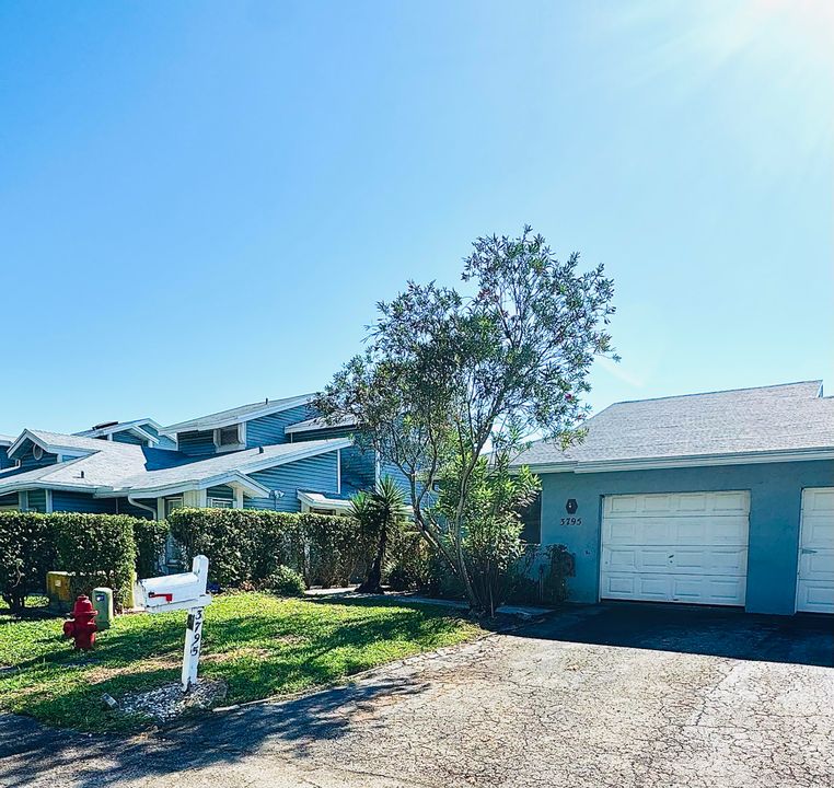 For Sale: $240,000 (3 beds, 2 baths, 1267 Square Feet)