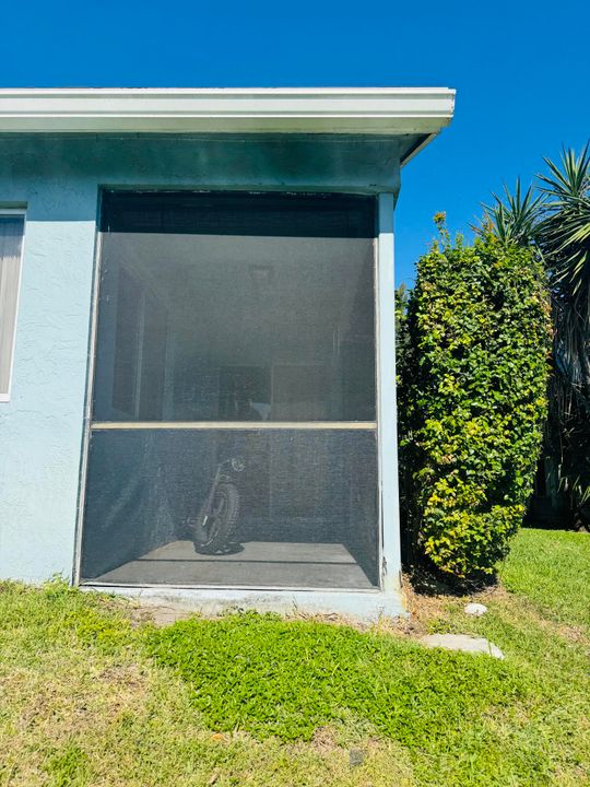 For Sale: $240,000 (3 beds, 2 baths, 1267 Square Feet)