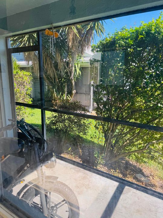 For Sale: $240,000 (3 beds, 2 baths, 1267 Square Feet)