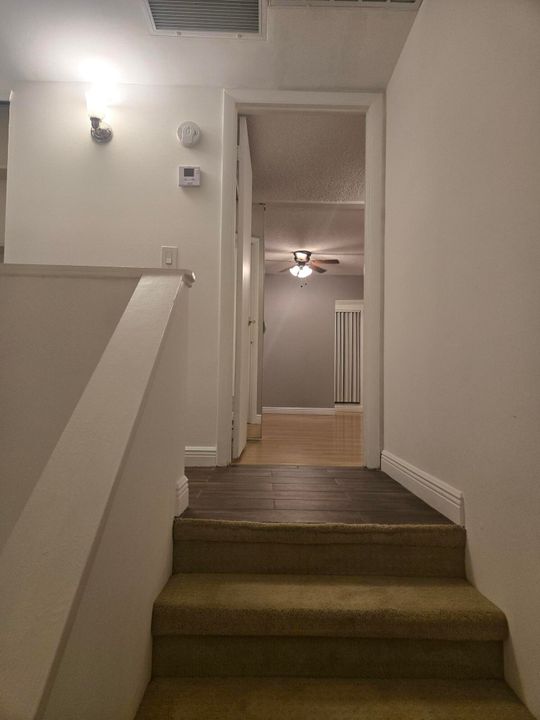 В аренду: $2,250 (2 спален, 2 ванн, 1430 Квадратных фут)