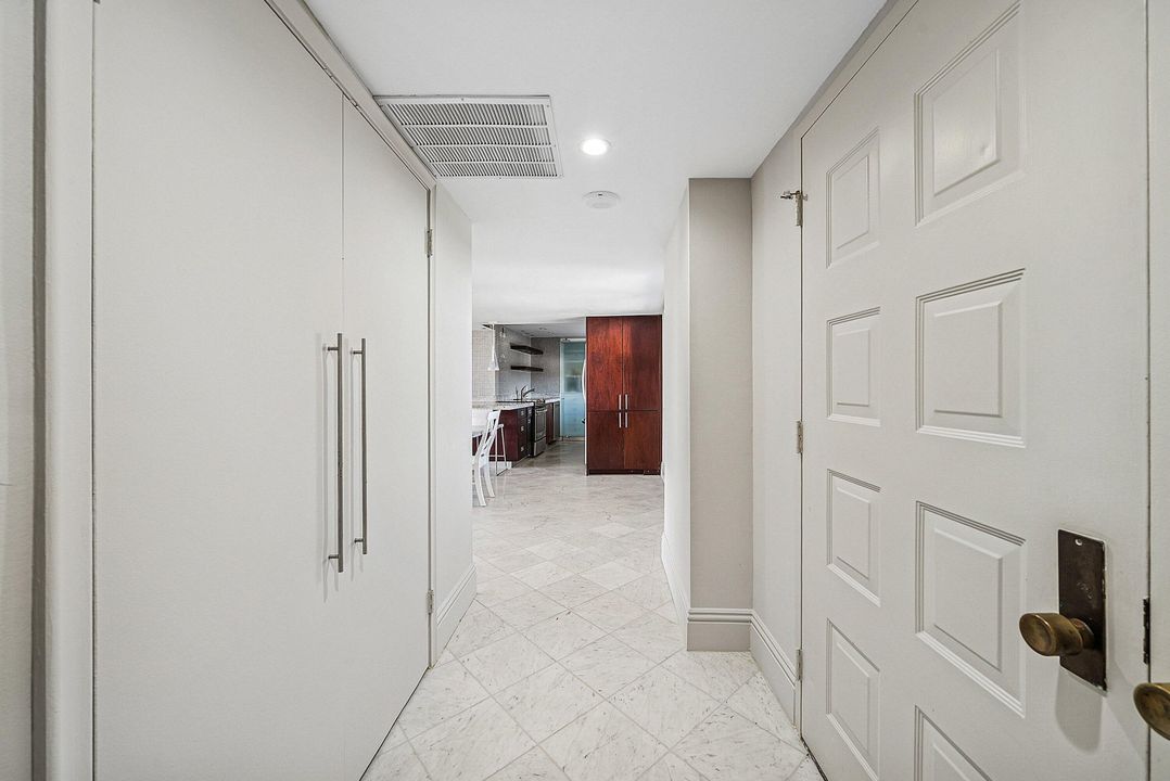 На продажу: $427,000 (2 спален, 2 ванн, 1235 Квадратных фут)