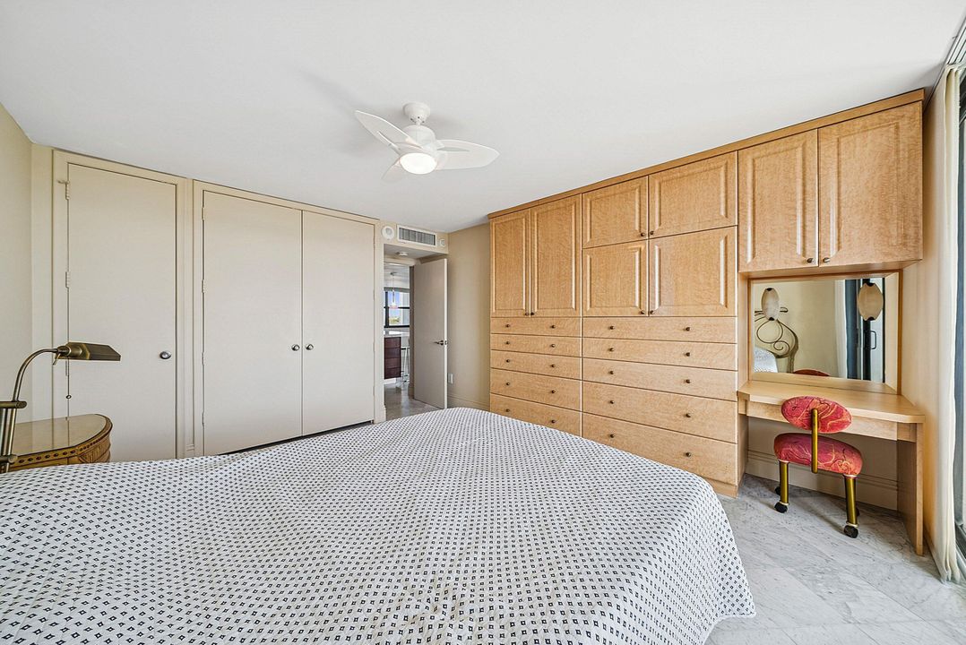 На продажу: $427,000 (2 спален, 2 ванн, 1235 Квадратных фут)