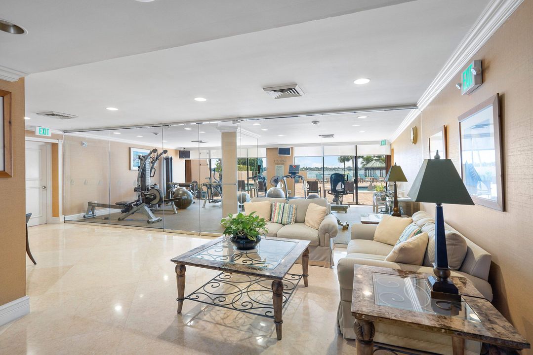 На продажу: $427,000 (2 спален, 2 ванн, 1235 Квадратных фут)