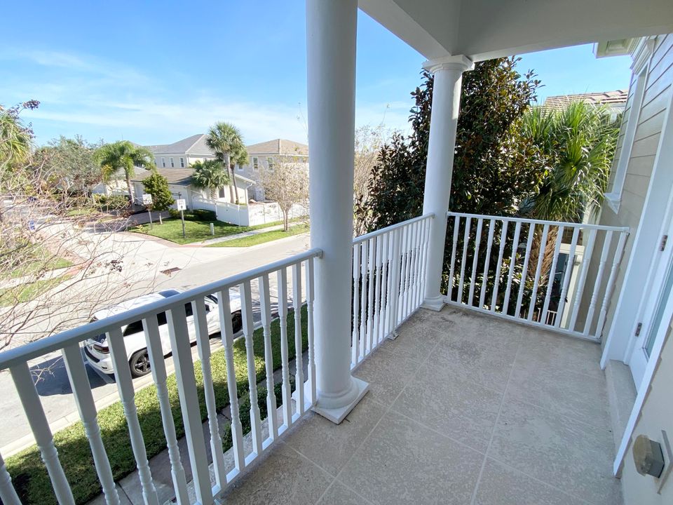 For Rent: $4,300 (3 beds, 2 baths, 1890 Square Feet)