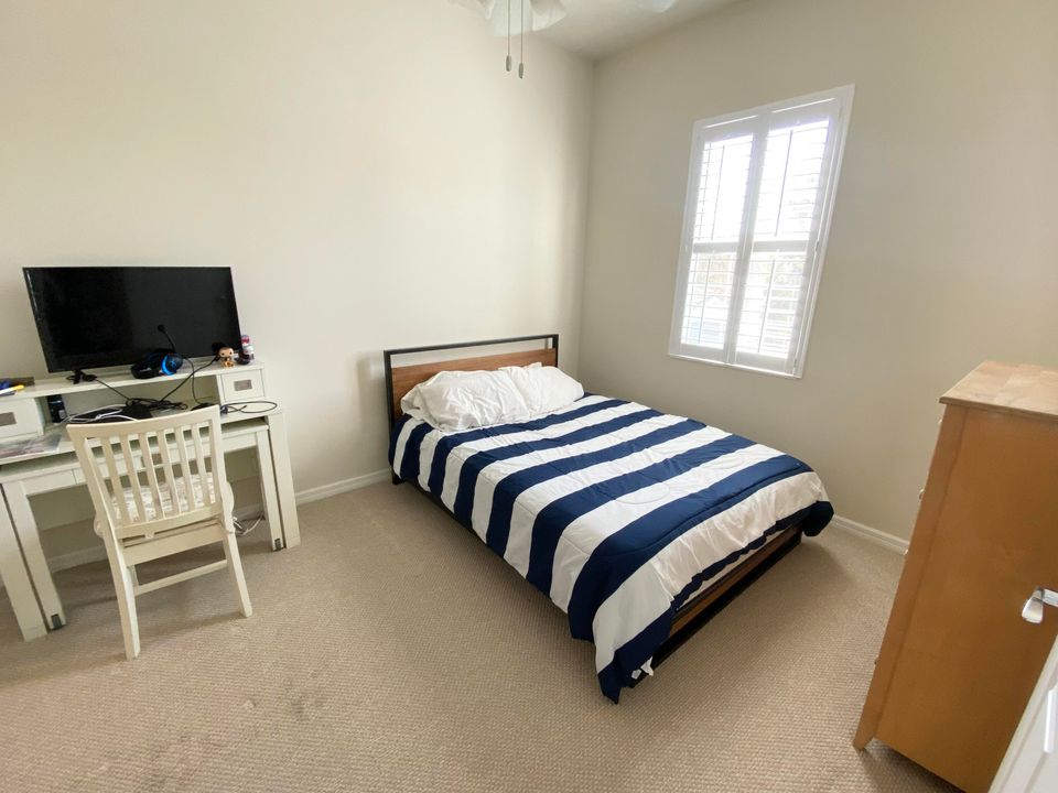 For Rent: $4,300 (3 beds, 2 baths, 1890 Square Feet)