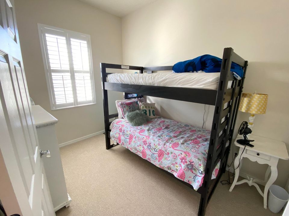 For Rent: $4,300 (3 beds, 2 baths, 1890 Square Feet)