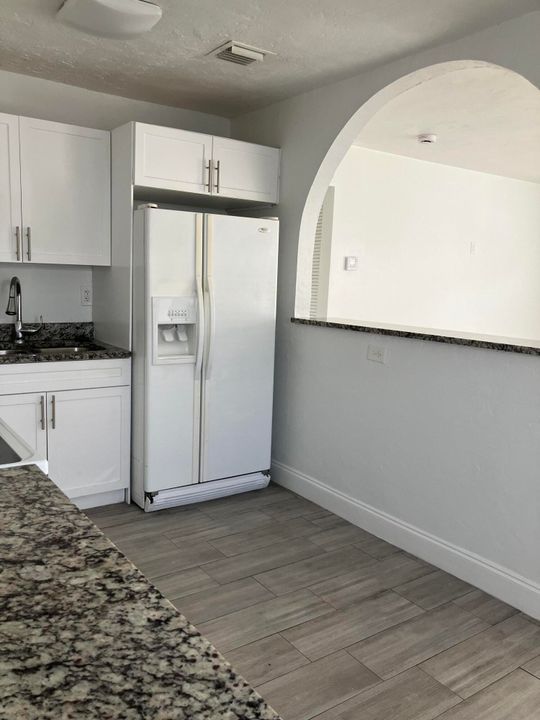 For Rent: $3,000 (3 beds, 2 baths, 1110 Square Feet)