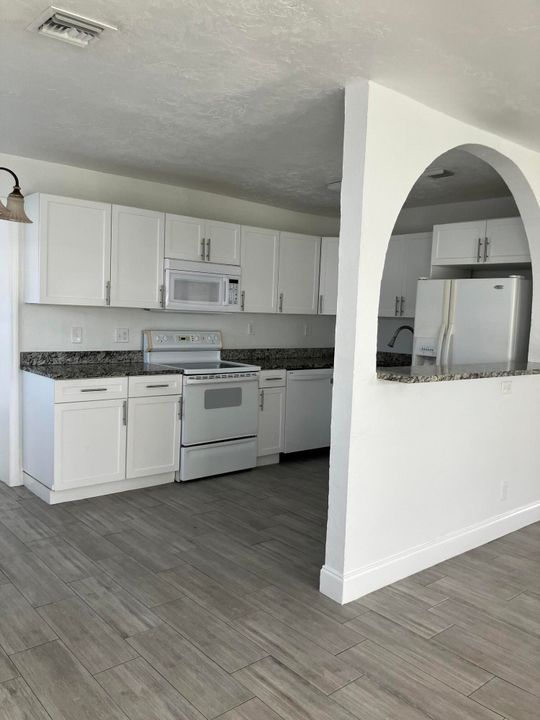 For Rent: $3,000 (3 beds, 2 baths, 1110 Square Feet)