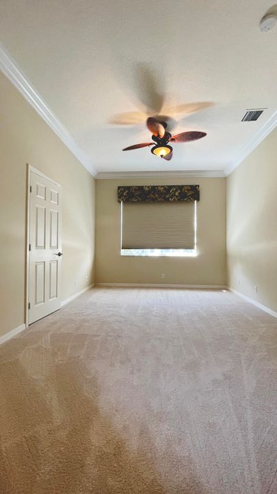 出租: $7,000 (5 贝兹, 3 浴室, 4084 平方英尺)