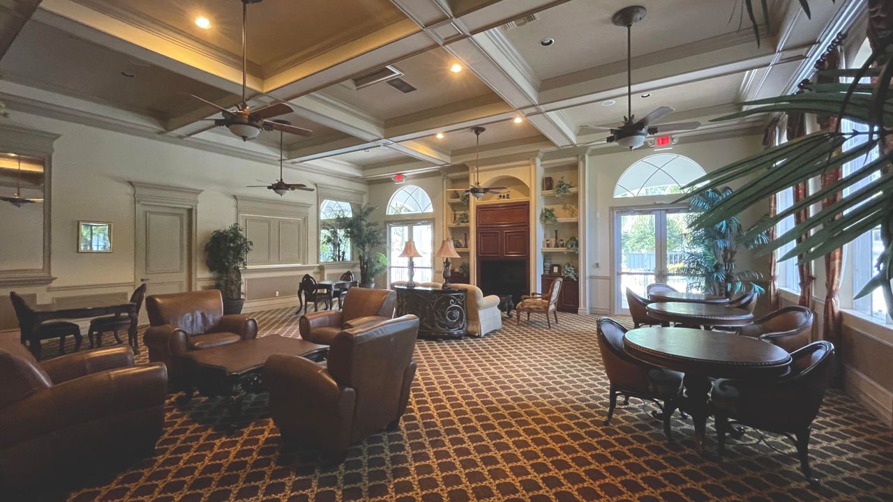 出租: $7,000 (5 贝兹, 3 浴室, 4084 平方英尺)