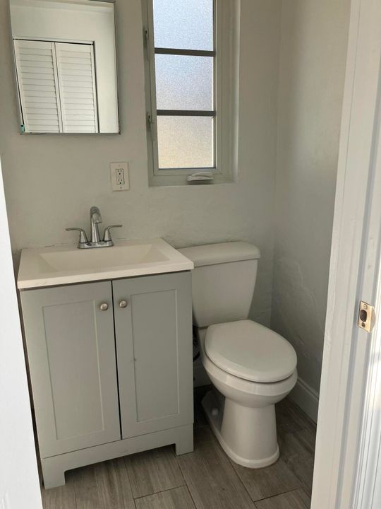 For Rent: $3,000 (3 beds, 2 baths, 1110 Square Feet)