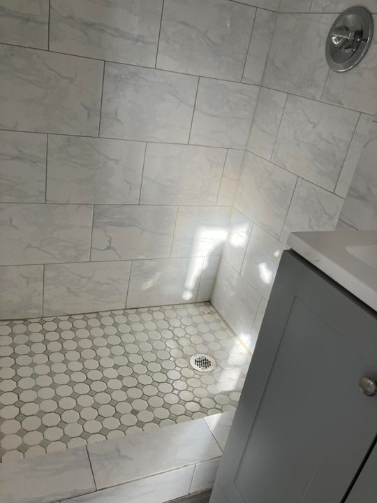 For Rent: $3,000 (3 beds, 2 baths, 1110 Square Feet)