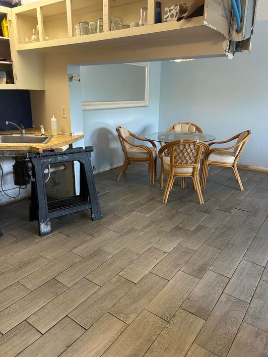 For Sale: $260,000 (2 beds, 2 baths, 1090 Square Feet)