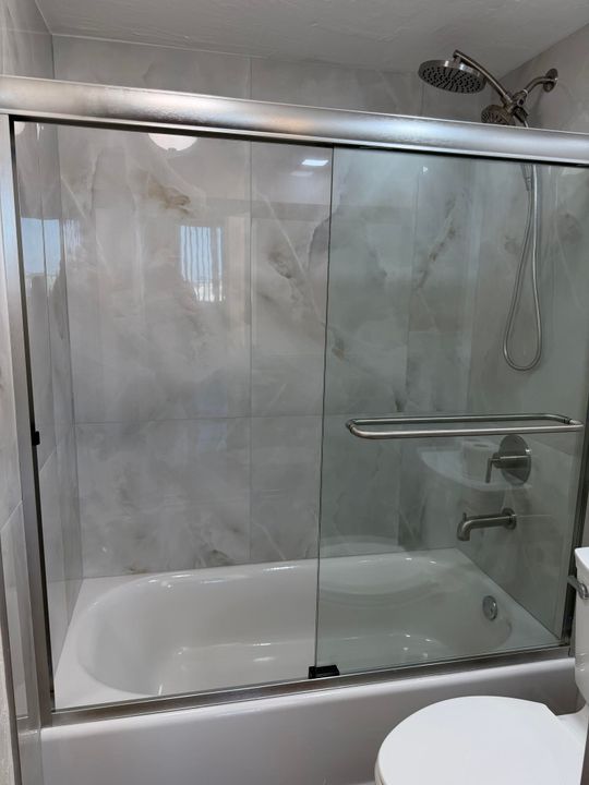 出租: $3,400 (3 贝兹, 2 浴室, 1215 平方英尺)