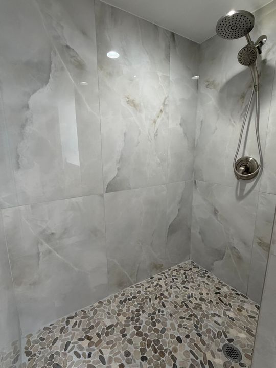 出租: $3,400 (3 贝兹, 2 浴室, 1215 平方英尺)