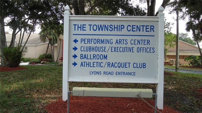 待售: $295,000 (2 贝兹, 2 浴室, 955 平方英尺)