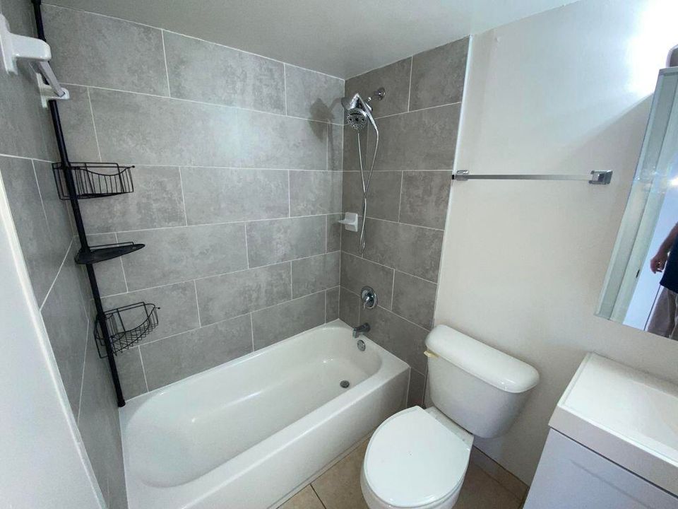 En Renta: $1,950 (2 camas, 2 baños, 864 Pies cuadrados)