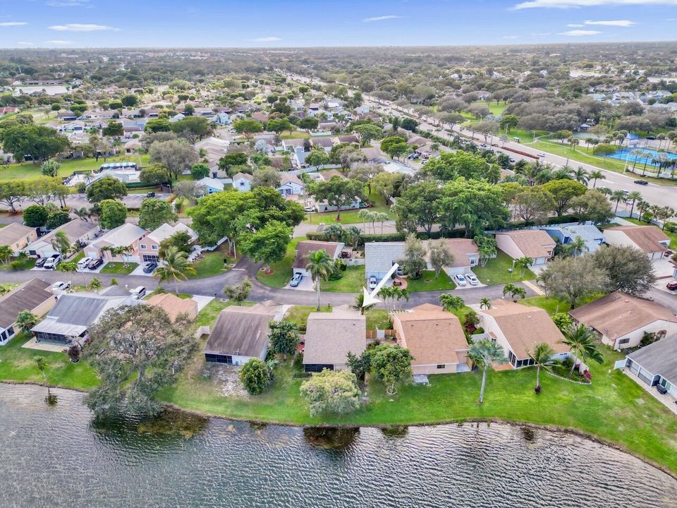 For Sale: $399,000 (2 beds, 2 baths, 1230 Square Feet)