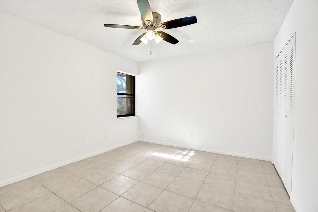 For Sale: $399,000 (2 beds, 2 baths, 1230 Square Feet)