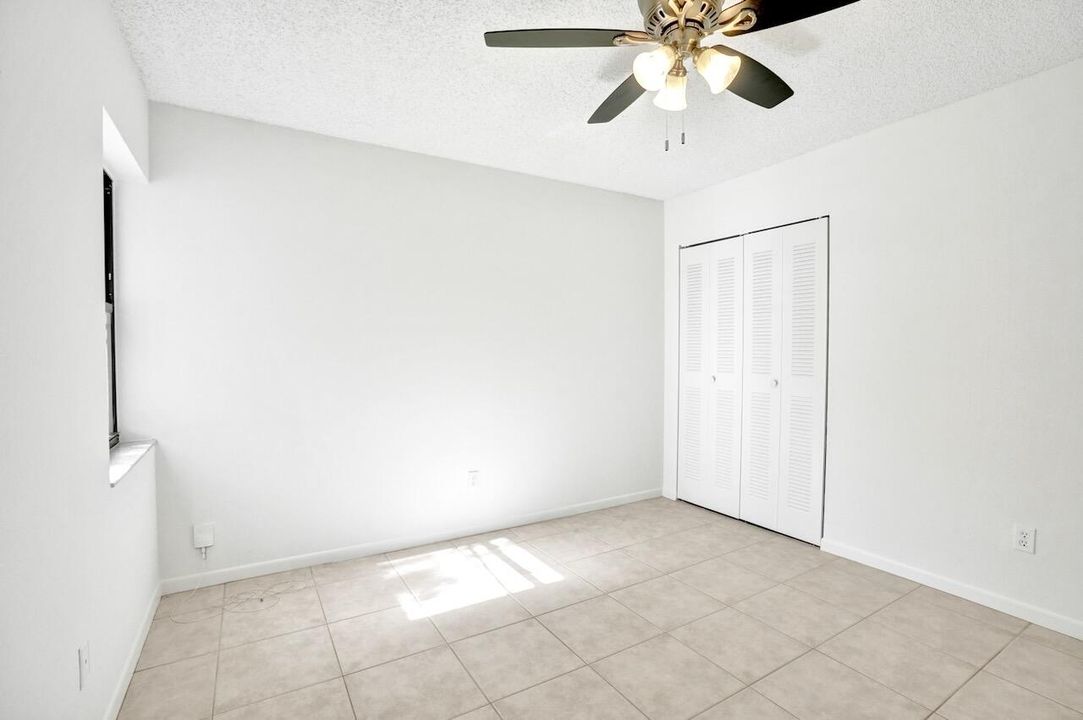 For Sale: $399,000 (2 beds, 2 baths, 1230 Square Feet)