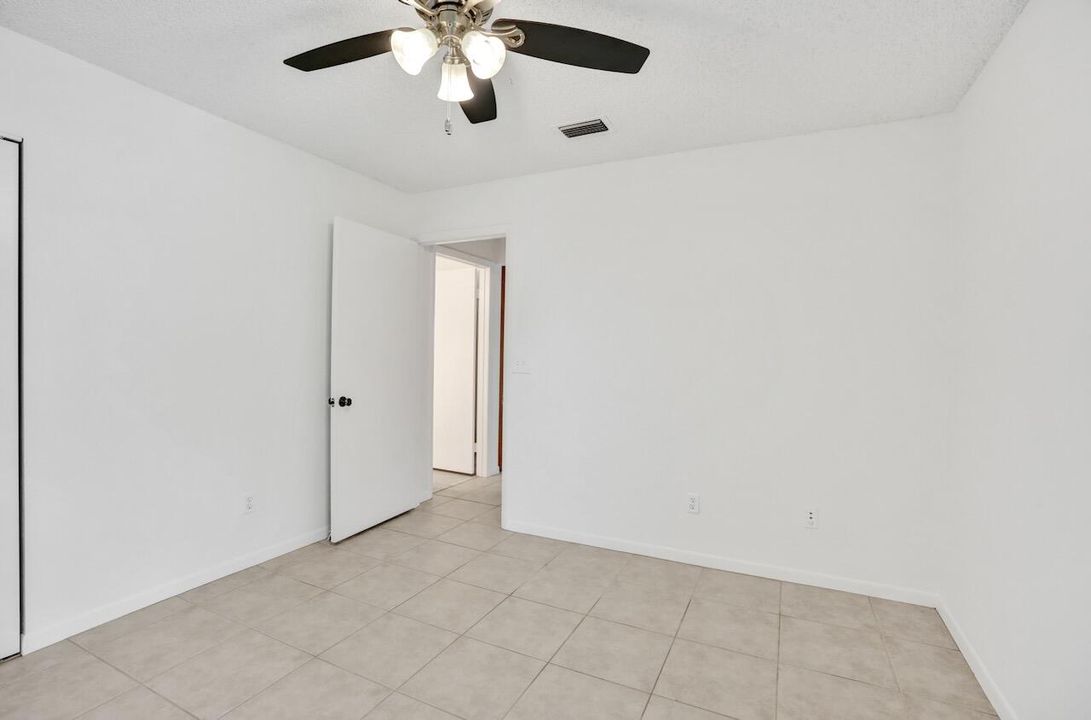 For Sale: $399,000 (2 beds, 2 baths, 1230 Square Feet)