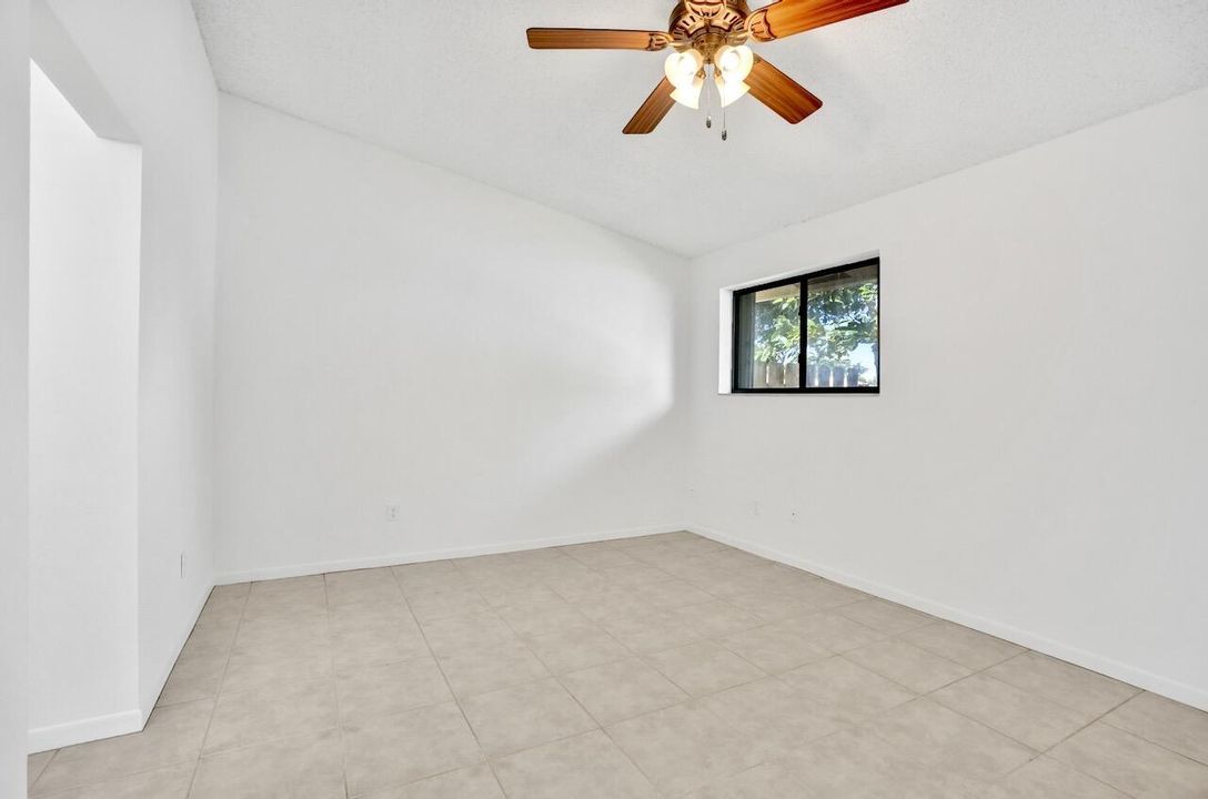 For Sale: $399,000 (2 beds, 2 baths, 1230 Square Feet)