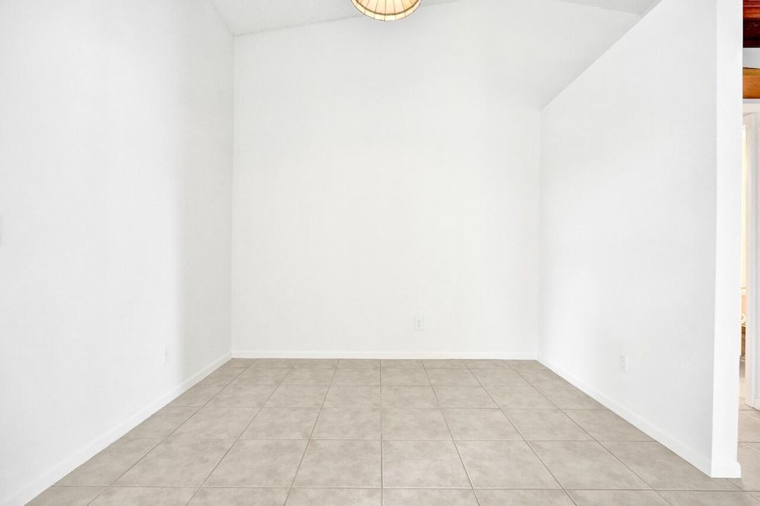 For Sale: $399,000 (2 beds, 2 baths, 1230 Square Feet)