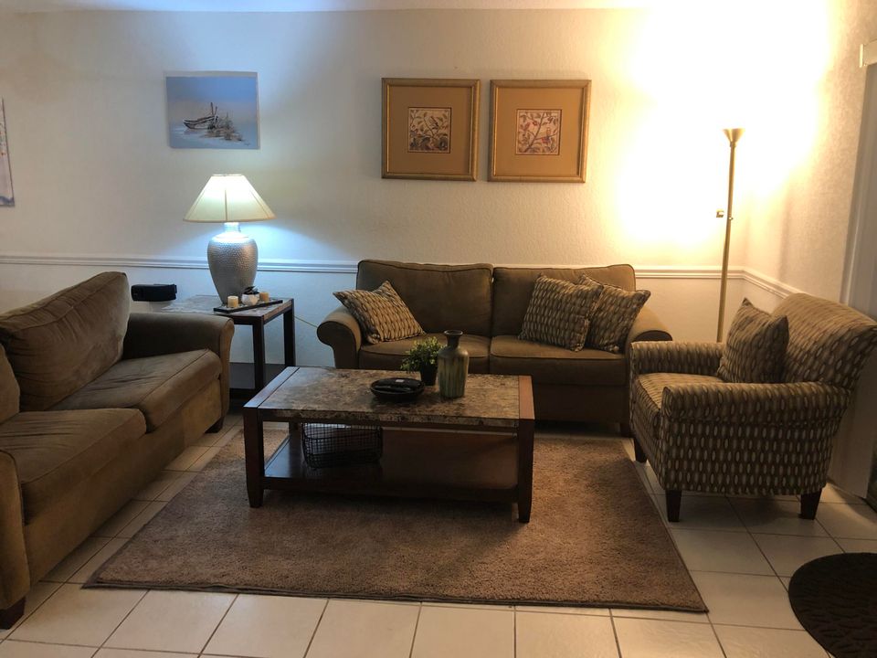 出租: $2,200 (2 贝兹, 2 浴室, 1110 平方英尺)