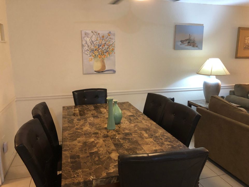 出租: $2,200 (2 贝兹, 2 浴室, 1110 平方英尺)